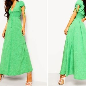 BOOHOO DRESS. WORN ONCE. EXCELLENT CONDITION . Size 12.  L 64inch bust 18in